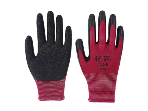 黑色防割手套平铺展示,五指清晰可见,白色背景